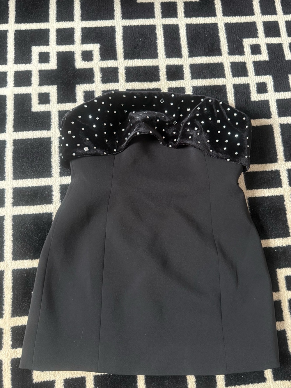 Milly Black Strapless Mini Dress Rhinestone Velvet Collar Size 4